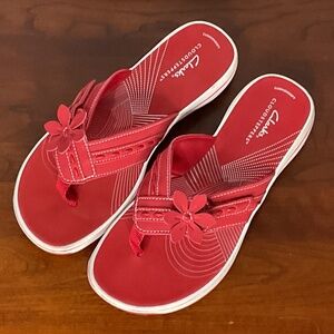 Clark’s Women’s Size 8 Breeze Opal Cherry Cloud stepper Flip Flops